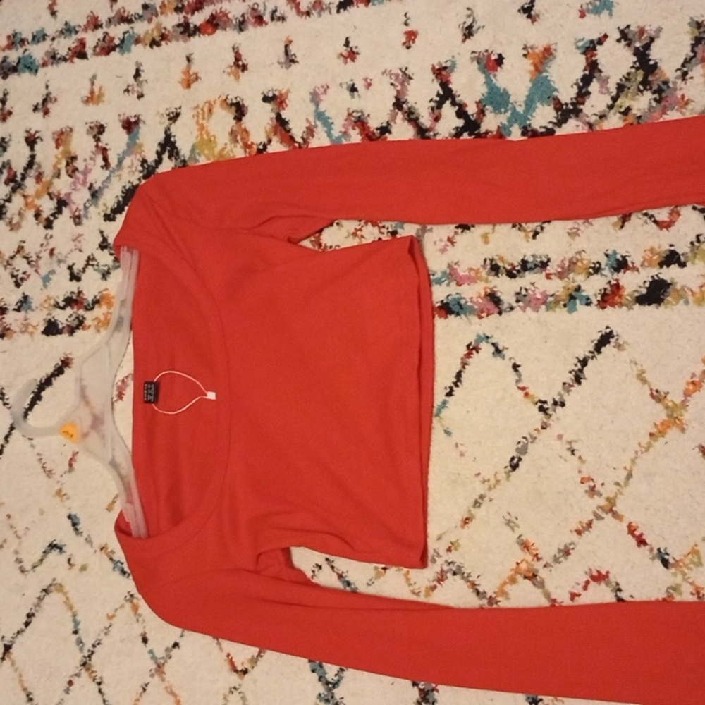 Red long sleeve cropped top